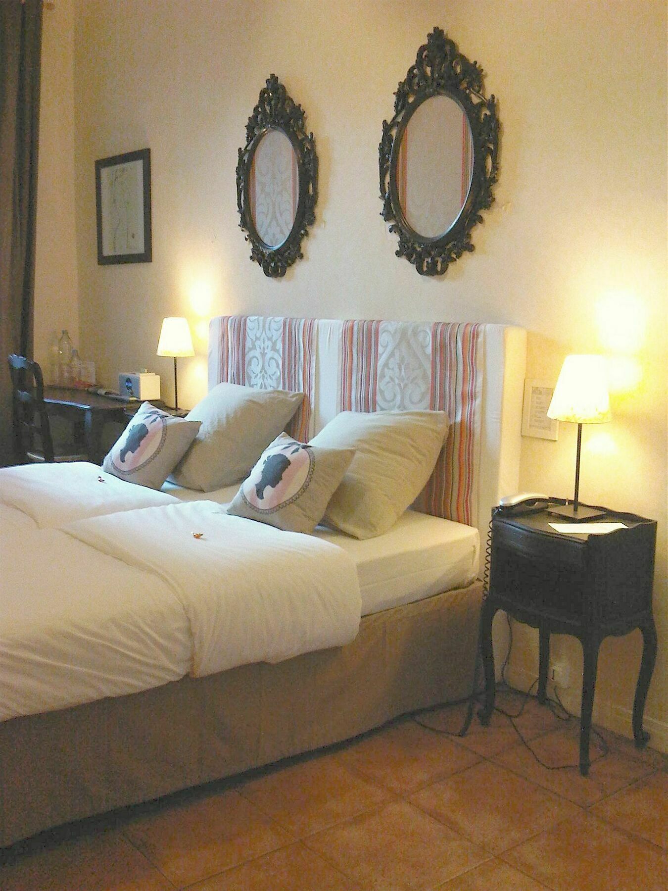 Hotel Amista Marseille - Ancien Hotel Saint Louis - Vieux Port Екстериор снимка